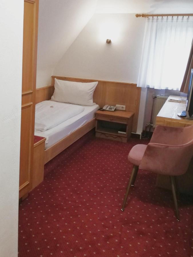 Landhotel Oelmuehle Mombris Bagian luar foto