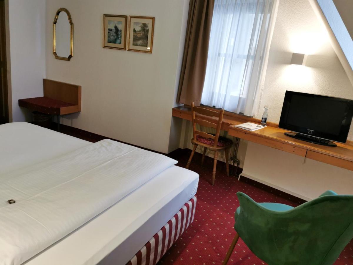 Landhotel Oelmuehle Mombris Bagian luar foto