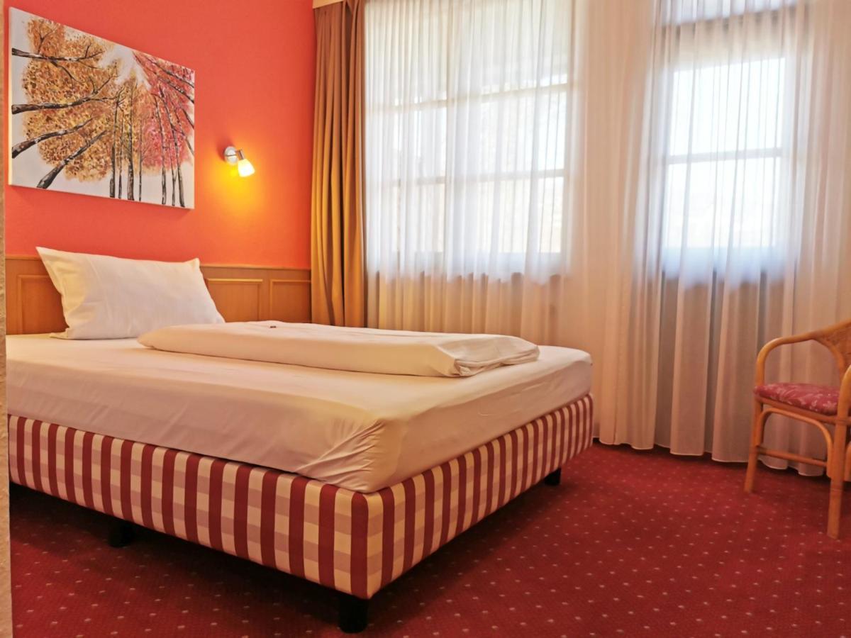 Landhotel Oelmuehle Mombris Bagian luar foto