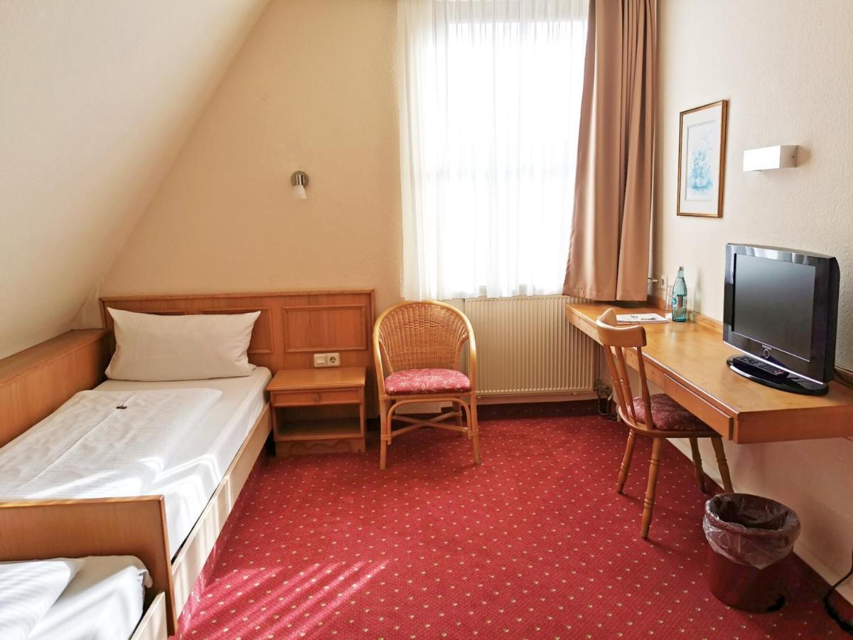 Landhotel Oelmuehle Mombris Bagian luar foto