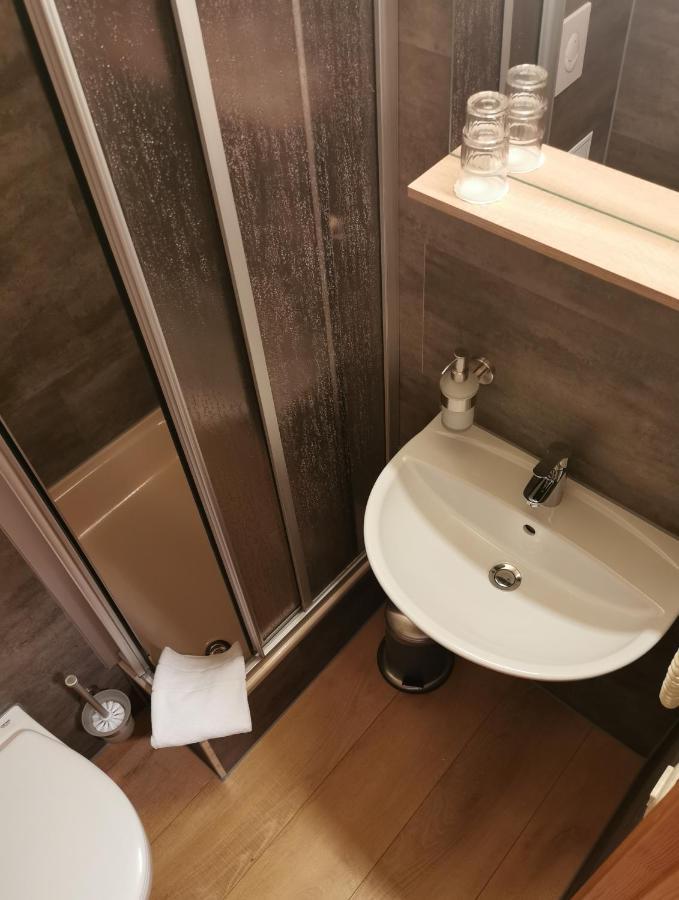 Landhotel Oelmuehle Mombris Bagian luar foto
