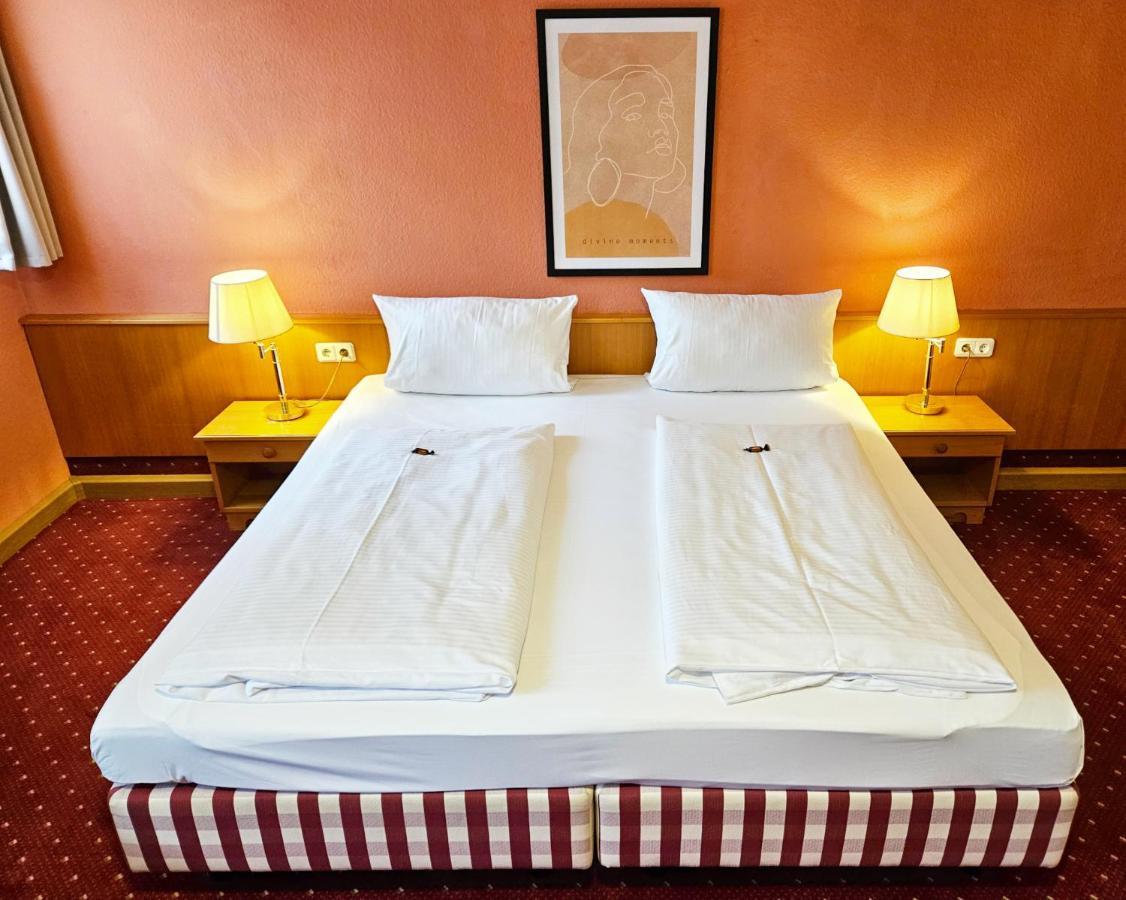 Landhotel Oelmuehle Mombris Bagian luar foto
