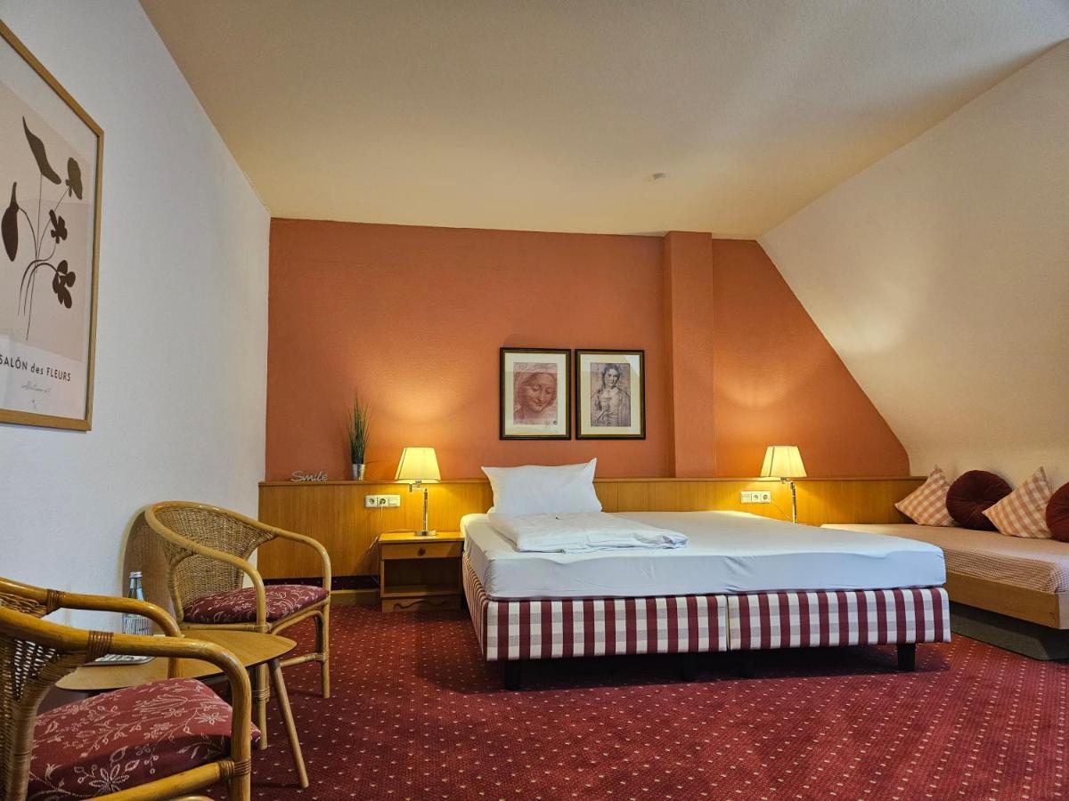 Landhotel Oelmuehle Mombris Bagian luar foto
